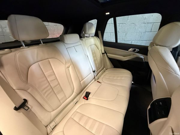 211 BMW X5 45E M-Sport  Pro / M Performance 386920411