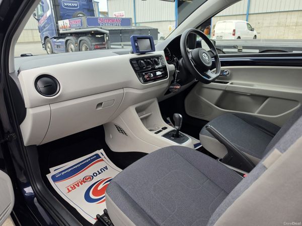 Volkswagen up! 2014 386927449