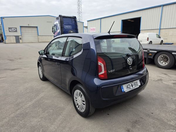 Volkswagen up! 2014 386927451