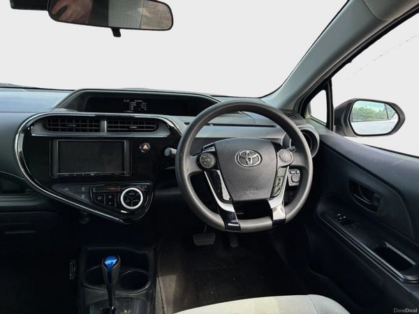 Toyota Aqua Hybrid *Automatic* 386928713