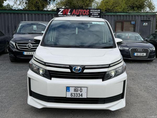 161 Toyota Voxy Hybrid 7 Seater 386932637