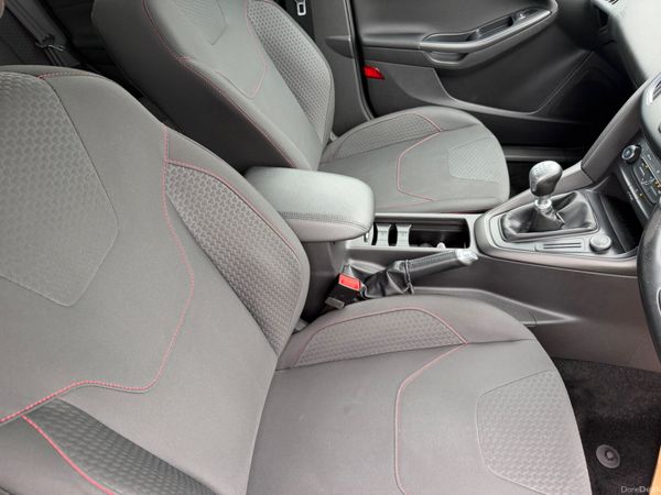 Ford Focus ST Line TDCI 387085983