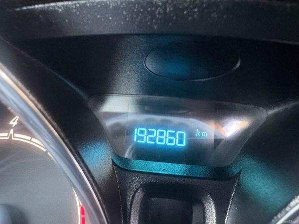 Ford Fiesta 387086527
