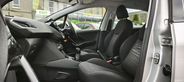 Peugeot 208 2015 AA APPROVED 387098475