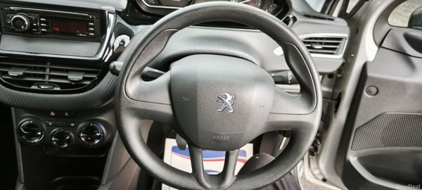 Peugeot 208 2015 AA APPROVED 387098499