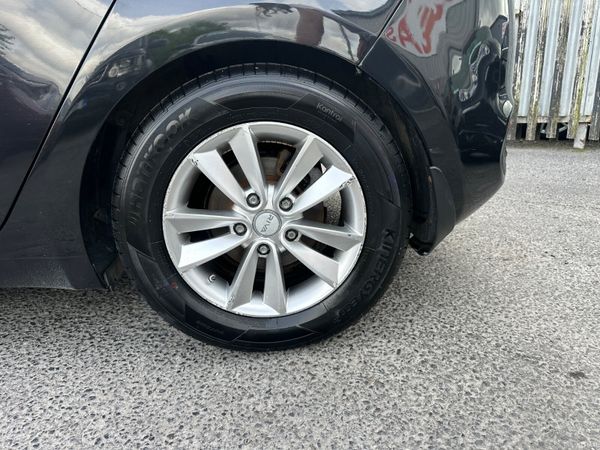 Kia Ceed 1.4 Petrol NCT TAX ALLOY WHEELS 387010485