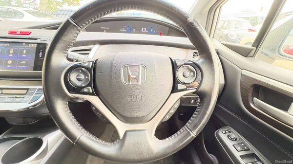 Honda Jade1.5 Hybrid Auto 6 SEATER 2015 387010773