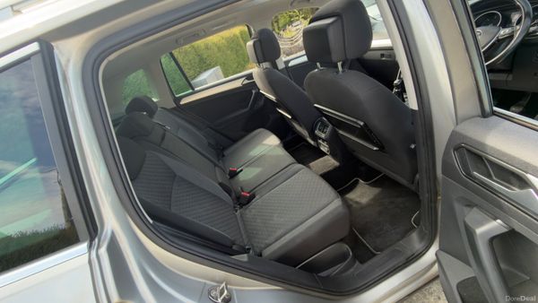 2017 2.0TDI Volkswagen Tiguan (Sunroof Model) 387142325