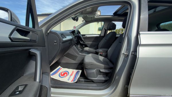 2017 2.0TDI Volkswagen Tiguan (Sunroof Model) 387142327