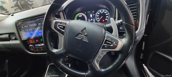 2018 Mitsubishi Outlander Plug in Hybrid 387156945