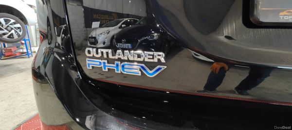 2018 Mitsubishi Outlander Plug in Hybrid 387156937