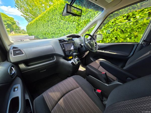 2016 Nissan Serena Highway Star S-Hybrid Automatic 387168079