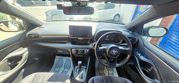 Toyota Yaris Automatic 387176899