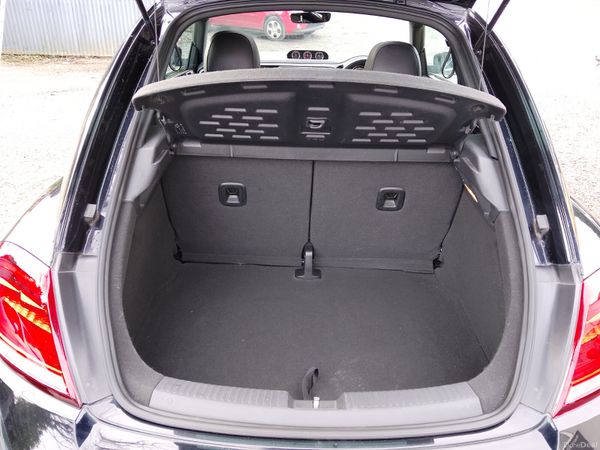 V.W. BEETLE 2.0 TURBO R LINE 387192547