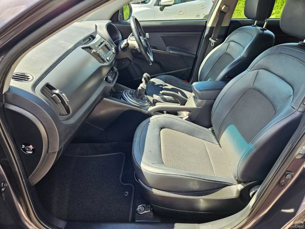 Kia Sportage 2013 1.7 EX model only 118klm 387123777