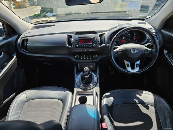 Kia Sportage 2013 1.7 EX model only 118klm 387123731