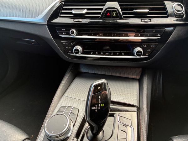 BMW 5-Series M-Sport 387125625