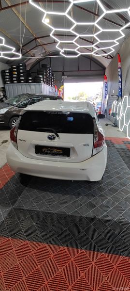 2016 Toyota Aqua Fresh NCT 387130271