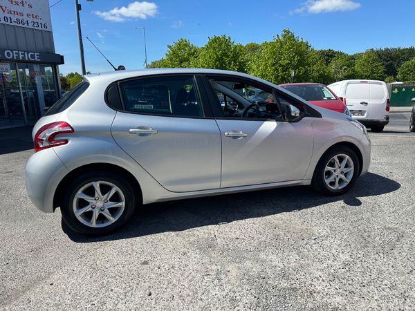 Peugeot 208 1.2 Petrol NCT TAX LOW KMS 387254893