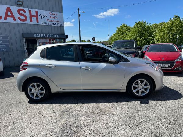 Peugeot 208 1.2 Petrol NCT TAX LOW KMS 387254895