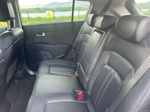 Kia Sportage 2015, low milage , black leather 387261965