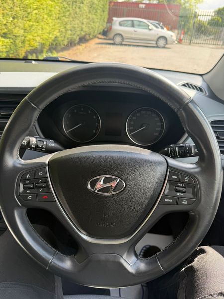 Hyundai i20 2016 DELUXE *** ONLY 52k/MILES*** 387265089