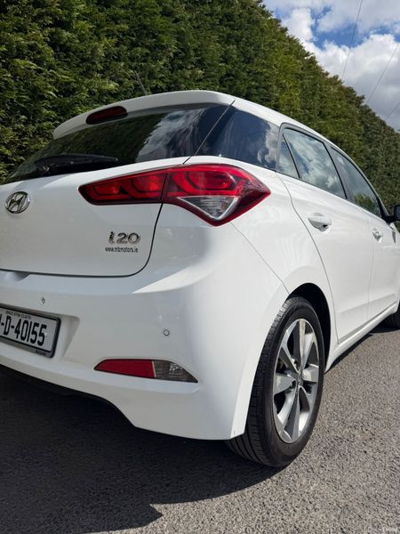 Hyundai i20 2016 DELUXE *** ONLY 52k/MILES*** 387265095