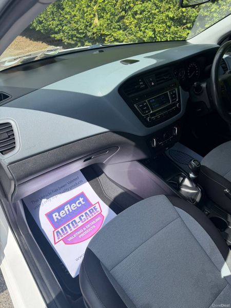 Hyundai i20 2016 DELUXE *** ONLY 52k/MILES*** 387265107