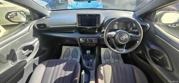 Toyota Yaris Automatic 387267867