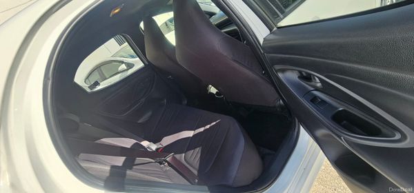 Toyota Yaris Automatic 387267817