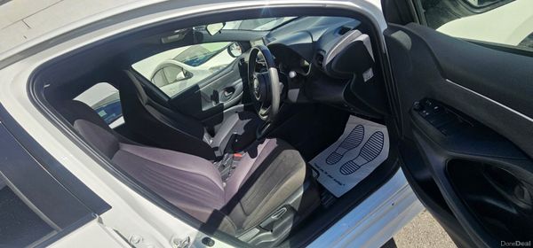 Toyota Yaris Automatic 387267819