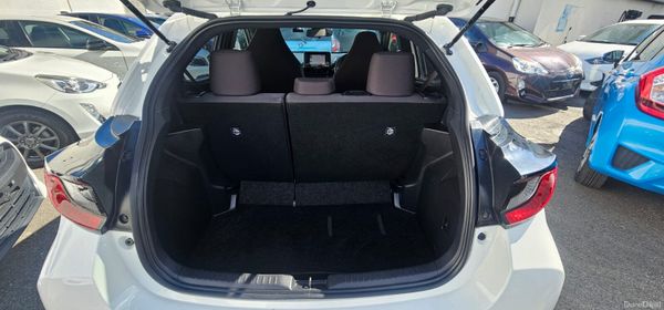 Toyota Yaris Automatic 387267823