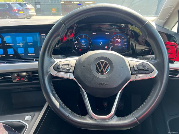 2022 (222) Volkswagen Golf Life 2.0 TDI -New Alloy 387270143