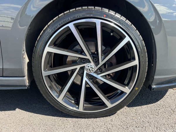 2022 (222) Volkswagen Golf Life 2.0 TDI -New Alloy 387270131
