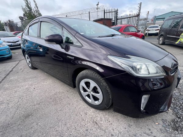 2013 Toyota Prius, 2 of 16