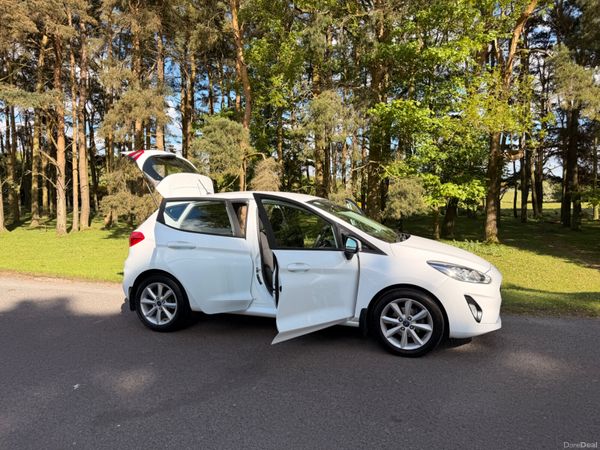 Ford Fiesta 2018 1.1 ZETEC Stunning Car 387344257