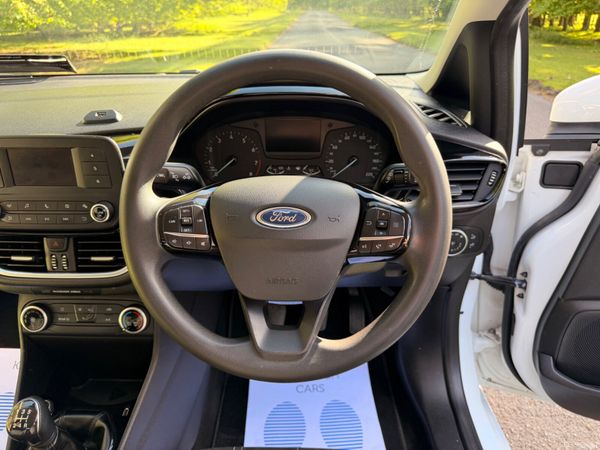Ford Fiesta 2018 1.1 ZETEC Stunning Car 387344225