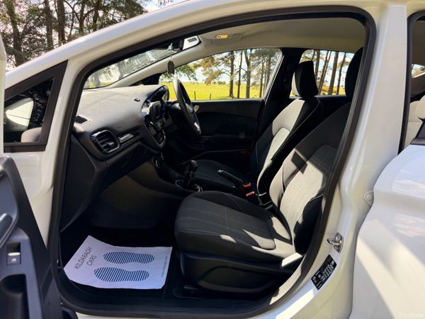 Ford Fiesta 2018 1.1 ZETEC Stunning Car 387344239