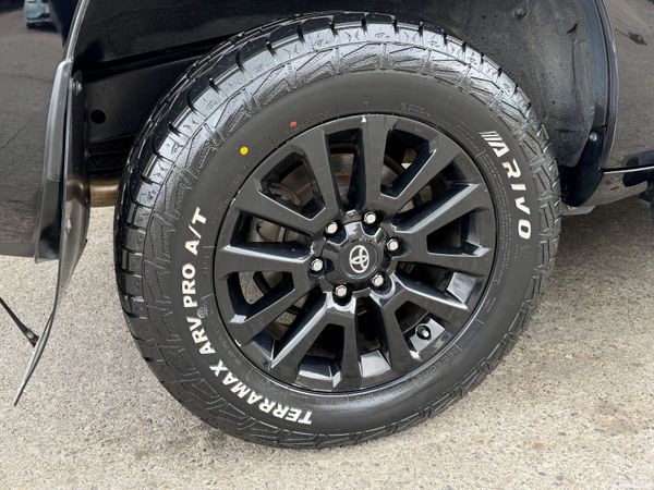 Toyota LandCruiser Prado 70Th Anniversary 7 SeatTX 387351133