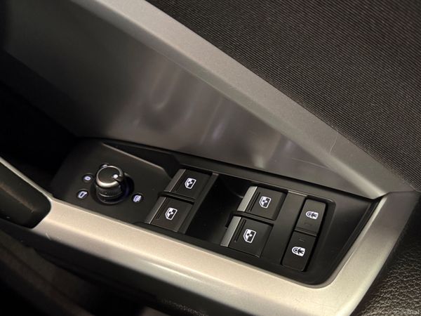191 Audi Q3 2Ltr TDi SE Auto 387353061