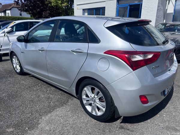 2015 HYUNDAI I30 1.6d DELUXE LOW KMS 387367661