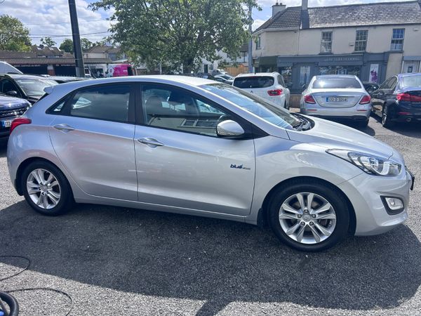 2015 HYUNDAI I30 1.6d DELUXE LOW KMS 387367671