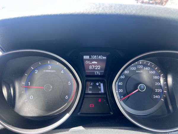 2015 HYUNDAI I30 1.6d DELUXE LOW KMS 387367673