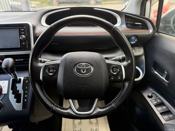 2018 Toyota Sienta 1.5 Hybrid Automatic 387369353