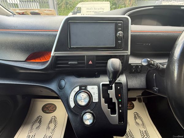 2018 Toyota Sienta 1.5 Hybrid Automatic 387369319