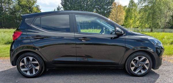 Hyundai i10 Deluxe Plus 2023 387377375