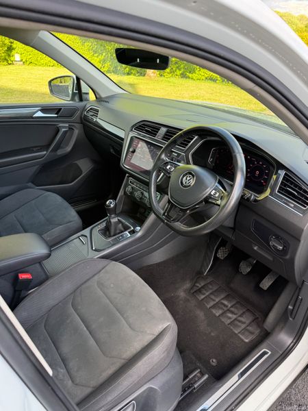 2019 Volkswagen Tiguan R-Line Panoramic Sunroof 387302111