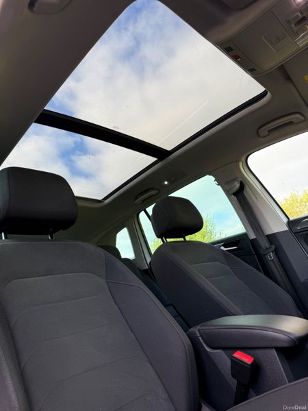 2019 Volkswagen Tiguan R-Line Panoramic Sunroof 387302113
