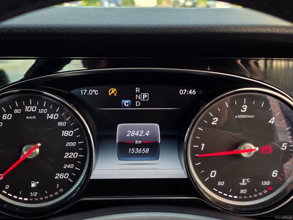 Mercedes-Benz E-Class 2018 387318041