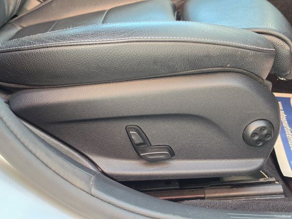 Mercedes-Benz E-Class 2018 387318031